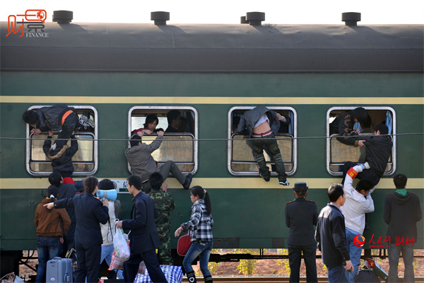 4月13日香港六福珠宝黄金价格35730港币两